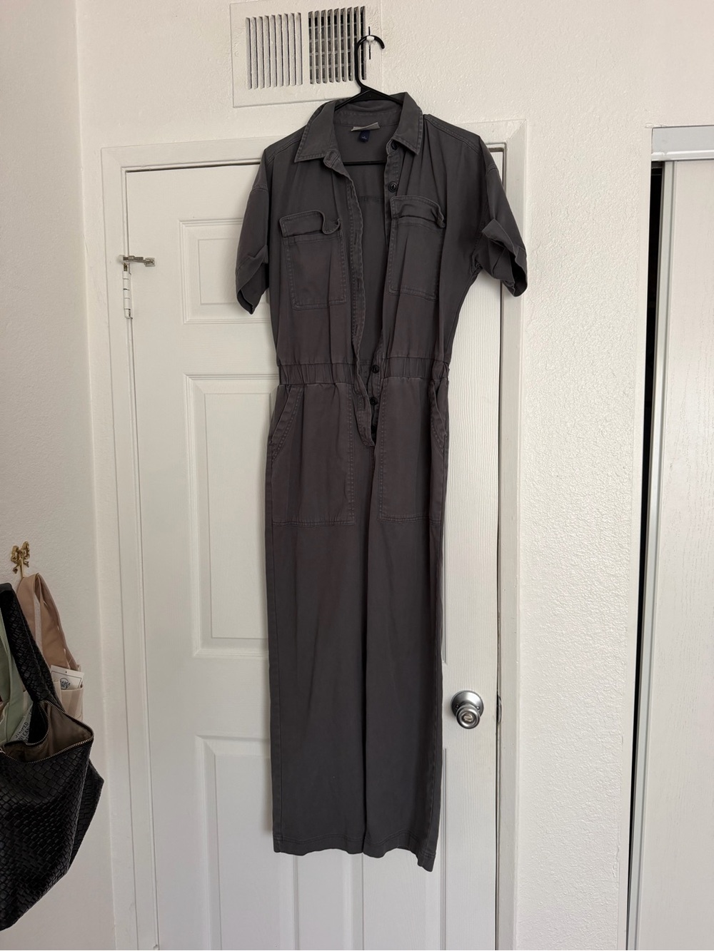 Universal Thread Short-Sleeve Utility Jumpsuit in Charcoal Gray